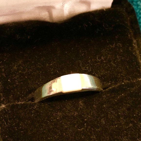 Mother of pearl ring